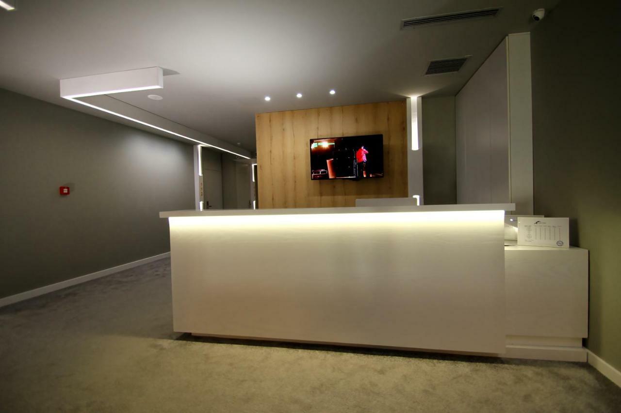 Vlorë Hotel One מראה חיצוני תמונה
